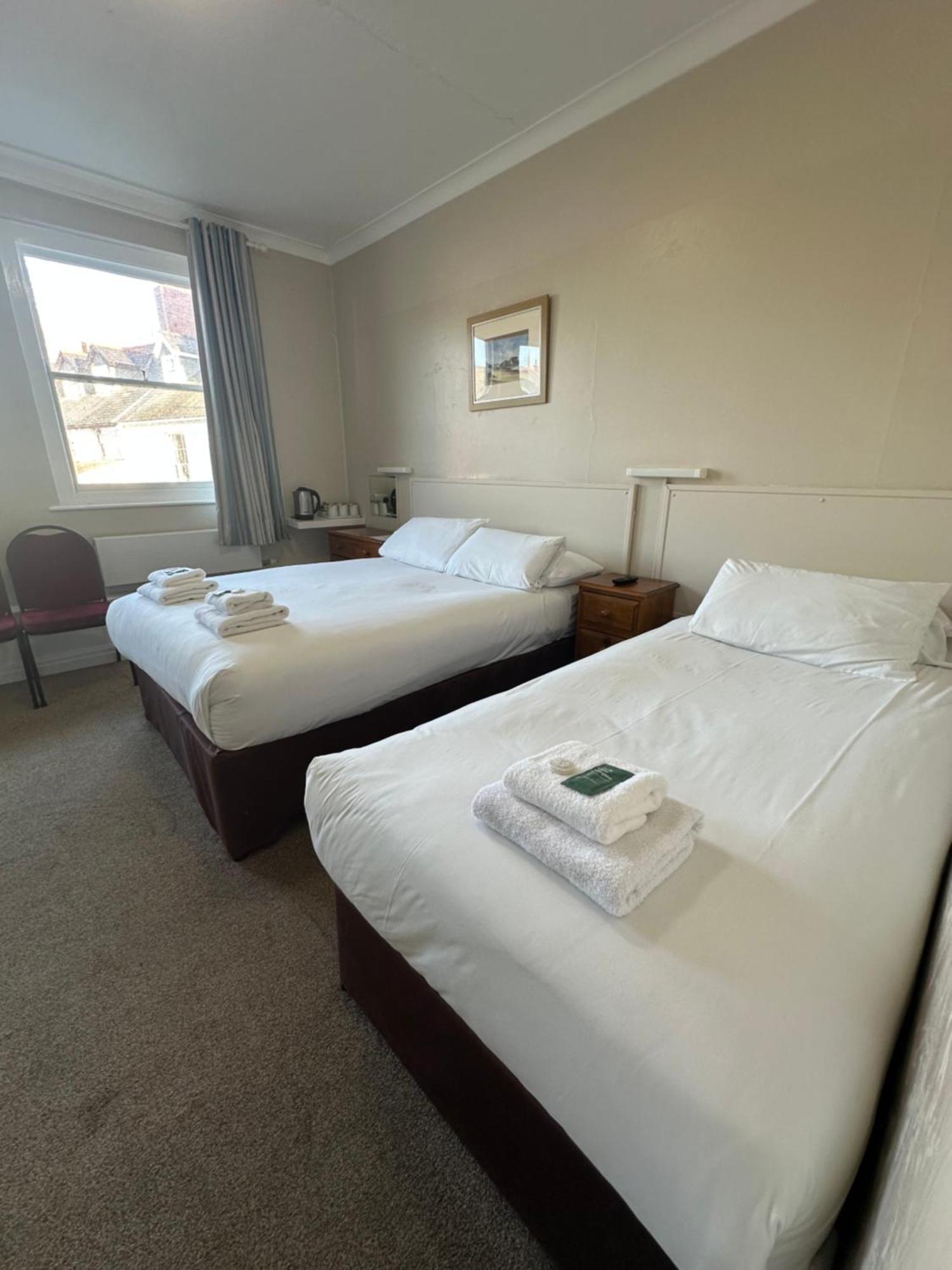 Clarence House Hotel United Kingdom Buitenkant foto