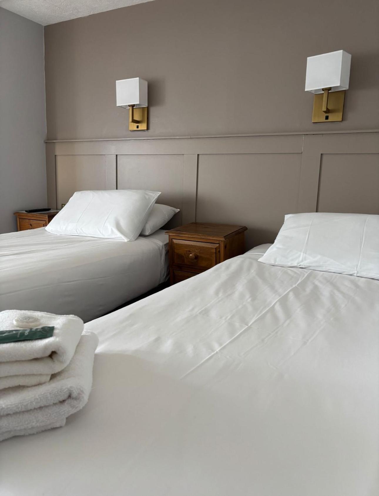 Clarence House Hotel United Kingdom Buitenkant foto