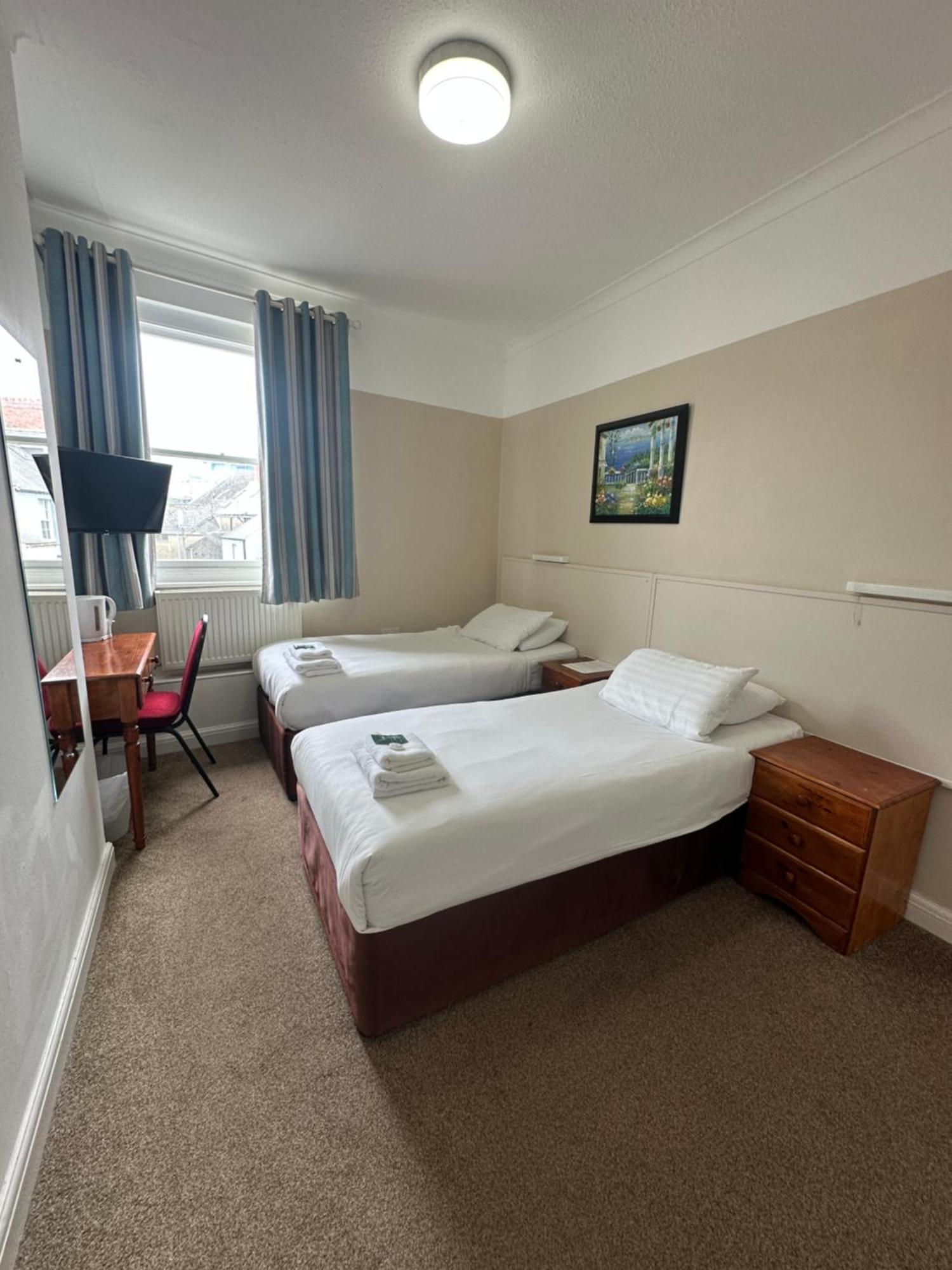 Clarence House Hotel United Kingdom Buitenkant foto